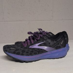 Brooks Women's Black and Purple Leopard Print Running Shoes Size 9.5